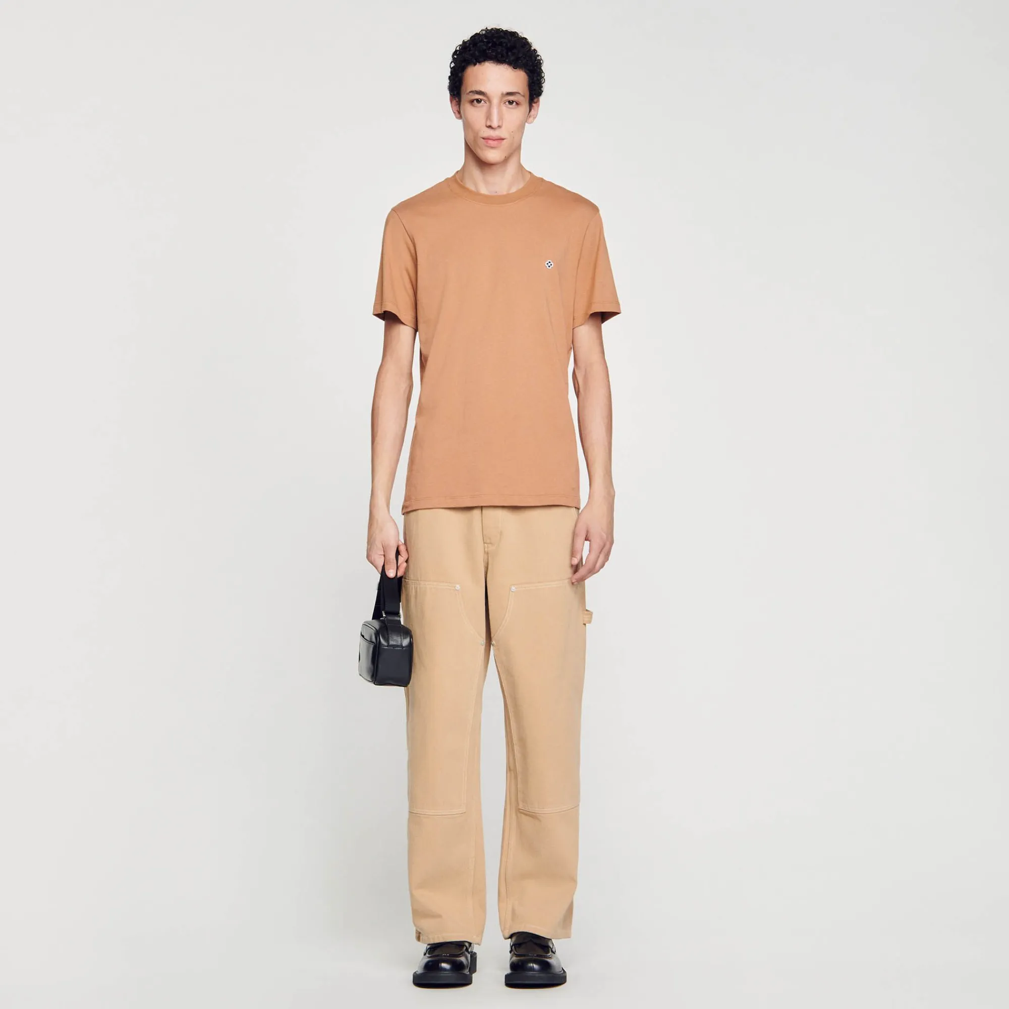 camiseta_con_parche_square_cross_0-3.webp Camisetas & Polos<Sandro Paris Camiseta Con Parche Square Cross