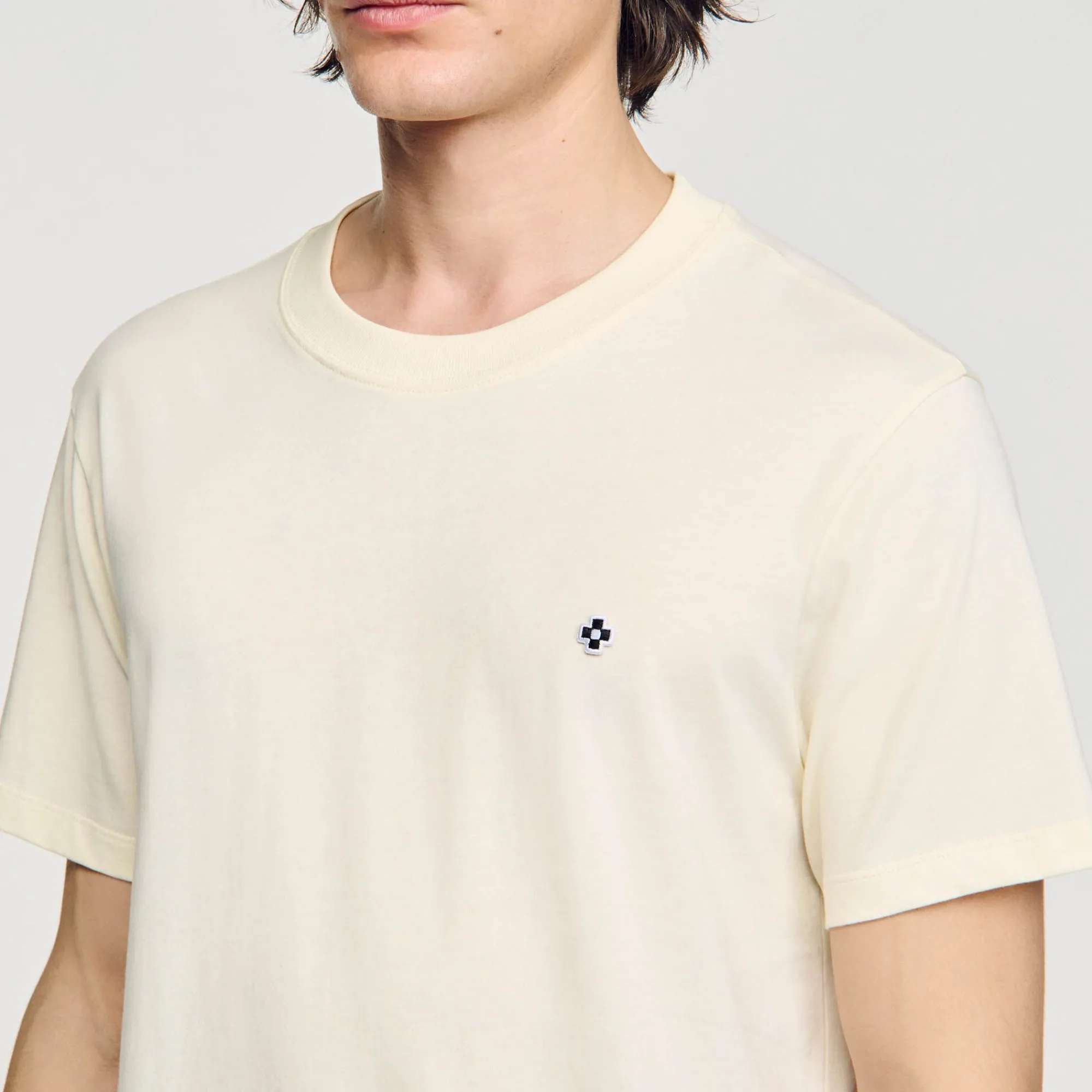 camiseta_con_parche_square_cross_2-2.webp Camisetas & Polos<Sandro Paris Camiseta Con Parche Square Cross