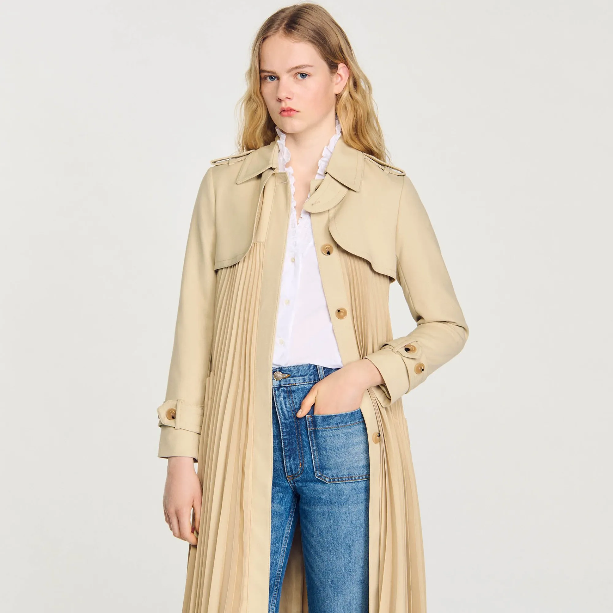 gabardina_plisada_con_cinturon_3.webp Abrigos<Sandro Paris Gabardina Plisada Con Cinturon