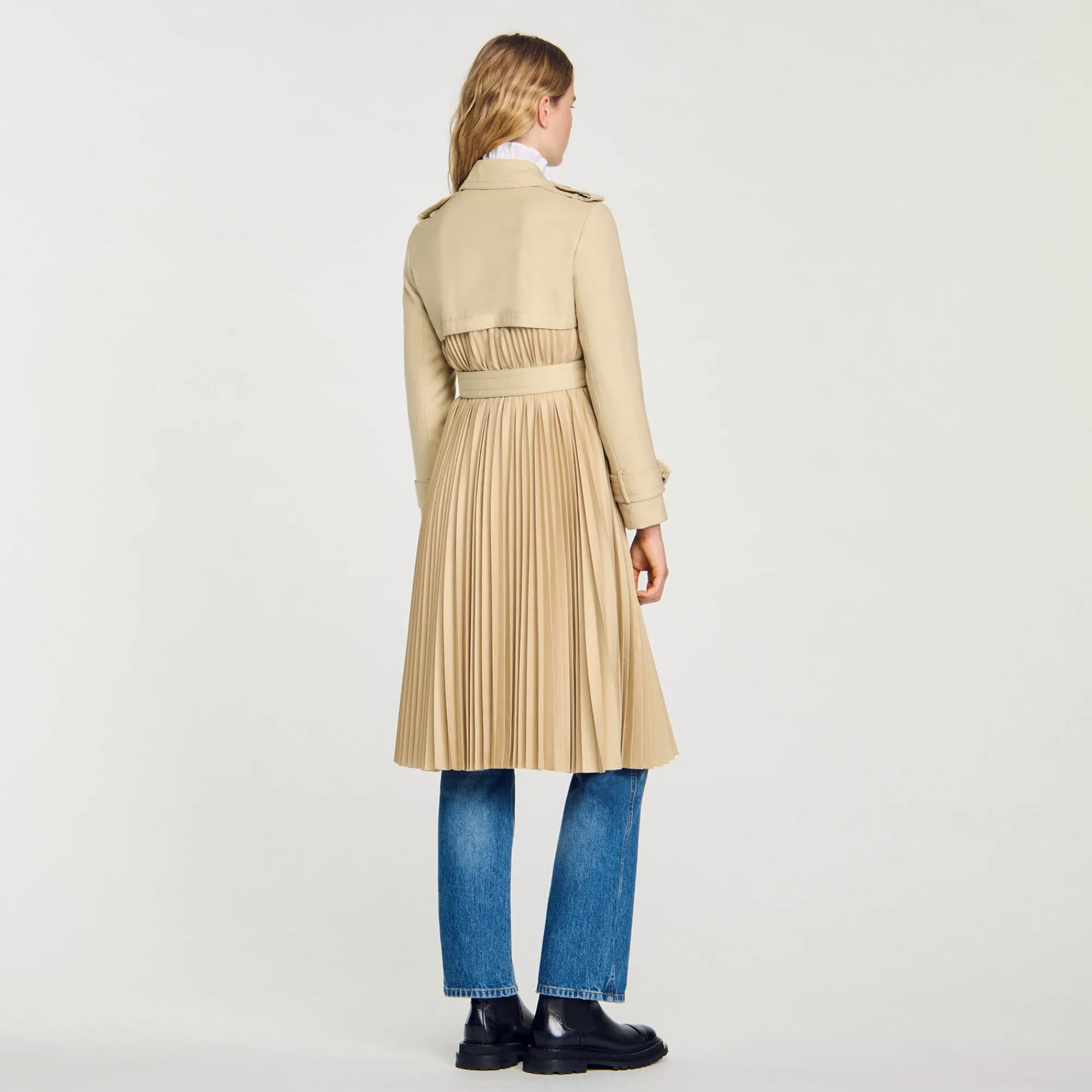 gabardina_plisada_con_cinturon_4.webp Abrigos<Sandro Paris Gabardina Plisada Con Cinturon