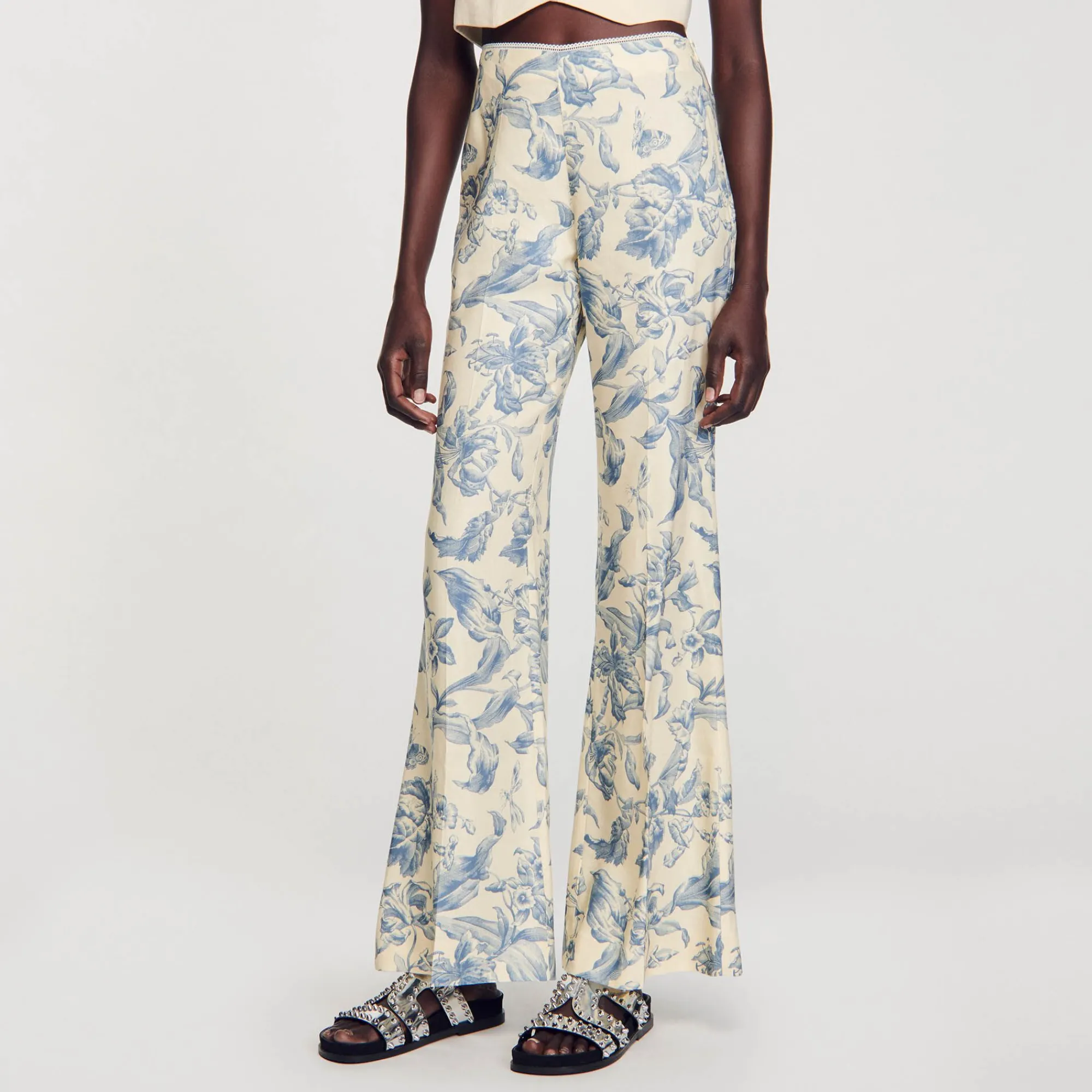 pantalon_con_estampado_de_flores_3.webp Conjuntos<Sandro Paris Pantalon Con Estampado De Flores