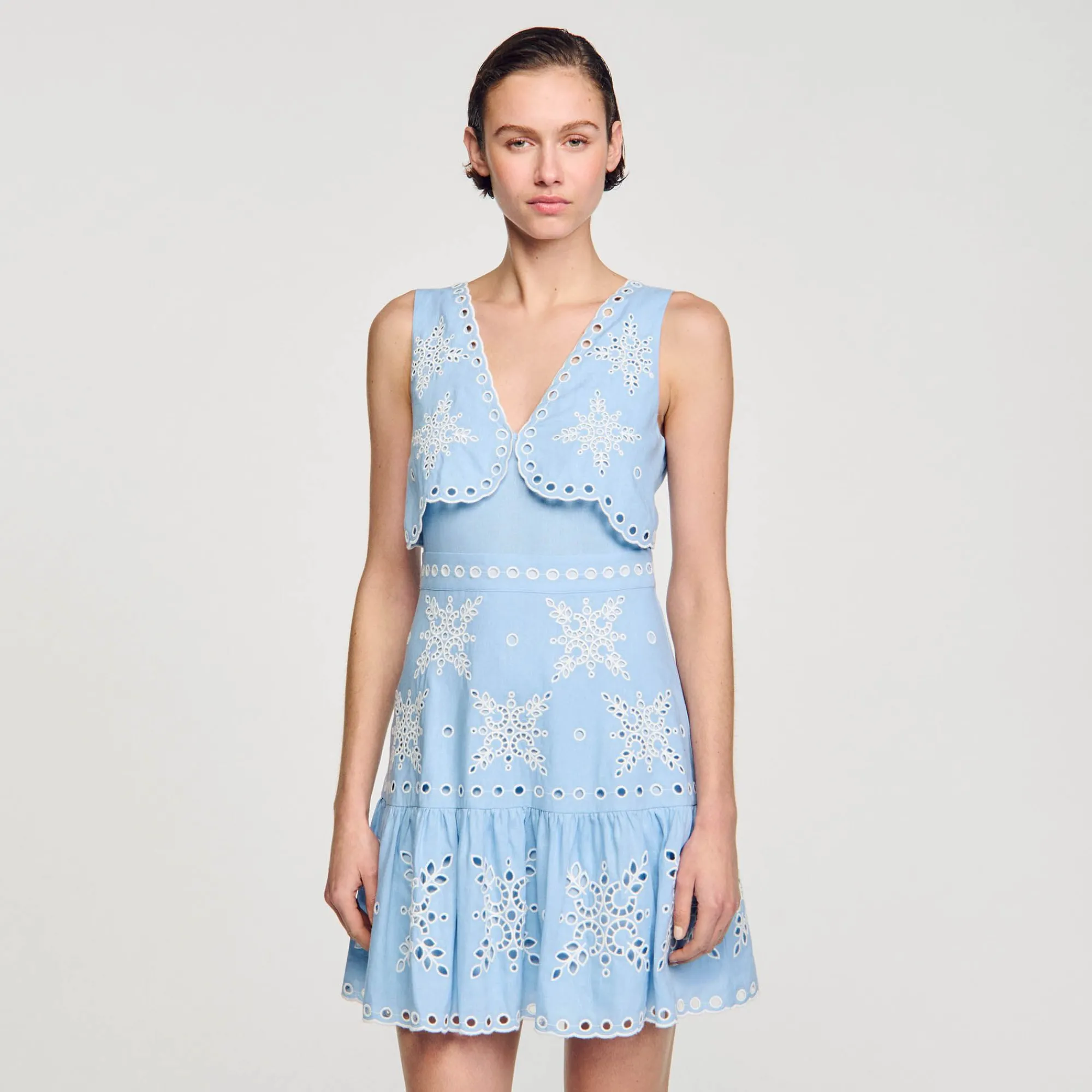 vestido_corto_con_bordado_ingles_3.webp Vestidos<Sandro Paris Vestido Corto Con Bordado Ingles