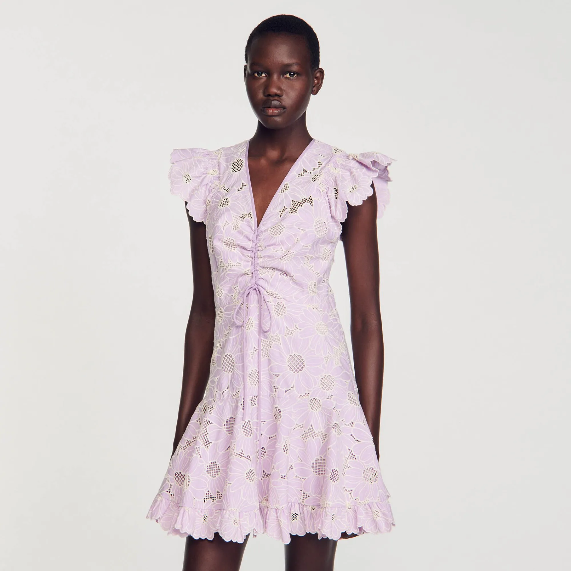 vestido_corto_de_guipur_con_margaritas_3-1.webp Vestidos<Sandro Paris Vestido Corto De Guipur Con Margaritas